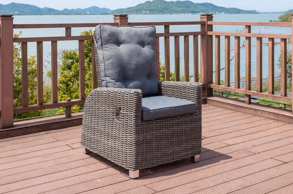 OUTFLEXX Sitzgruppe, Grau, Polyrattan, Tisch 200x95cm, Spraystone, 6mm, 2-Sitzer + 2 Sessel + Hocker 11 OUTFLEXX Sitzgruppe, Grau, Polyrattan, Tisch 200x95cm, Spraystone, 6mm, 2-Sitzer + 2 Sessel + Hocker – Bild 11