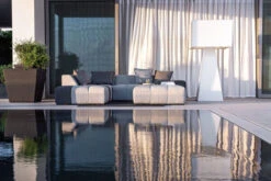 OUTFLEXX Sam Corner Loungeset, Sooty/lead Chine, Alu/Sunbrella, 5-6 Personen, Inkl. 1x Beistelltisch, 2x Loungetisch 22 OUTFLEXX Sam Corner Loungeset, Sooty/lead Chine, Alu/Sunbrella, 5-6 Personen, Inkl. 1x Beistelltisch, 2x Loungetisch -Kettler Verkaufsgeschäft 21845 7.jpg