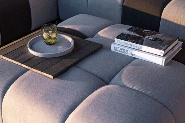 OUTFLEXX Sam Corner Loungeset, Sooty/lead Chine, Alu/Sunbrella, 5-6 Personen, Inkl. 1x Beistelltisch, 2x Loungetisch 8 OUTFLEXX Sam Corner Loungeset, Sooty/lead Chine, Alu/Sunbrella, 5-6 Personen, Inkl. 1x Beistelltisch, 2x Loungetisch – Bild 8