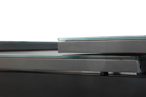 OUTFLEXX Premium Esstischgarnitur, OUTFLEXX® Anthrazit Matt, Alu / Glas / Teak, Tisch 180/240x100cm, 6 Stapelsessel 13 OUTFLEXX Premium Esstischgarnitur, OUTFLEXX® Anthrazit Matt, Alu / Glas / Teak, Tisch 180/240x100cm, 6 Stapelsessel – Bild 13