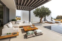 OUTFLEXX Icon Ecklounge, Natte/natur, Alu/Teak/Sunbrella, 4-5 Personen, Inkl. Loungetisch, Seitenablage Aus Teak 15 OUTFLEXX Icon Ecklounge, Natte/natur, Alu/Teak/Sunbrella, 4-5 Personen, Inkl. Loungetisch, Seitenablage Aus Teak -Kettler Verkaufsgeschäft 23403 3.jpg