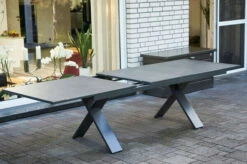 HARTMAN Sondermodell Xanadu / Alice Comfort Set, Xerix/anthrazit, Alu/Glaskeramik, 10 Stapelsessel, 220/280x100cm -Kettler Verkaufsgeschäft 5 21118.jpg